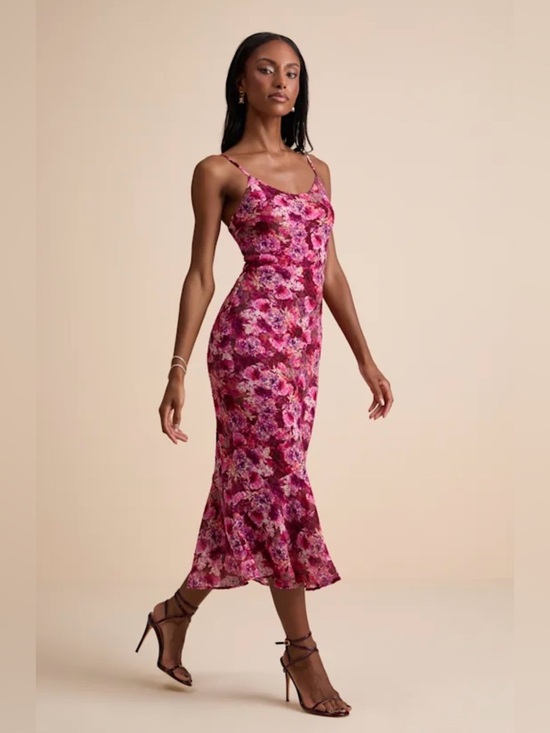 Lulus Janina Textured Midi Dress in Burgundy Floral L NWT - Picture 7 of 7